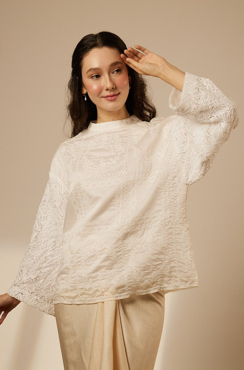 Buy Maria White Lace Top With Pareo Skirt